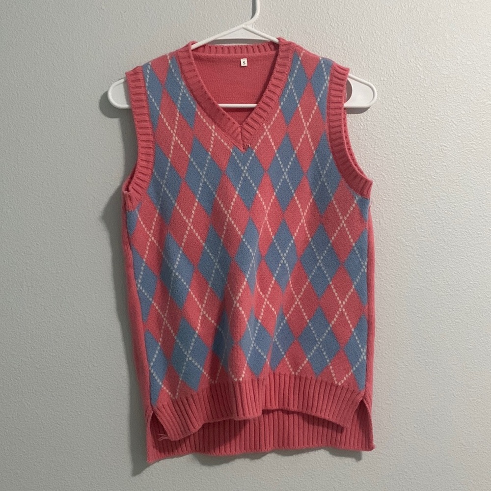 Size Small/Medium sweater vest with argyle blue and pink pattern